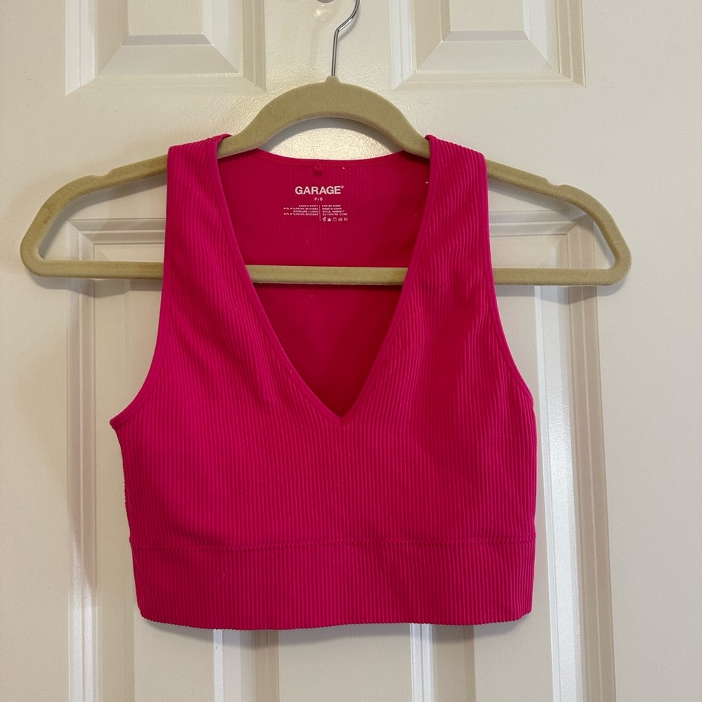GARAGE Pink plunge vneck tank top size small